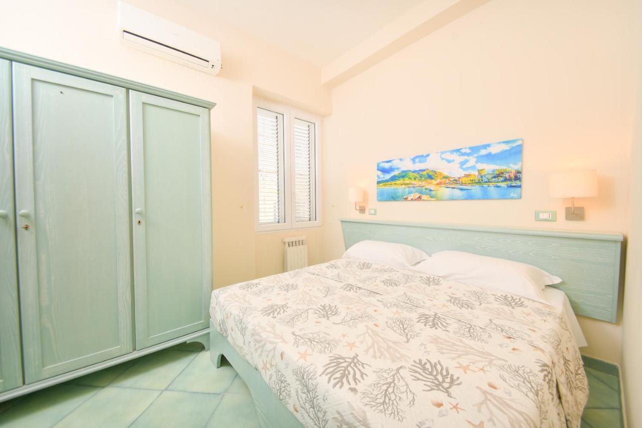 Albergo Atlantic อีสเกีย ภายนอก รูปภาพ