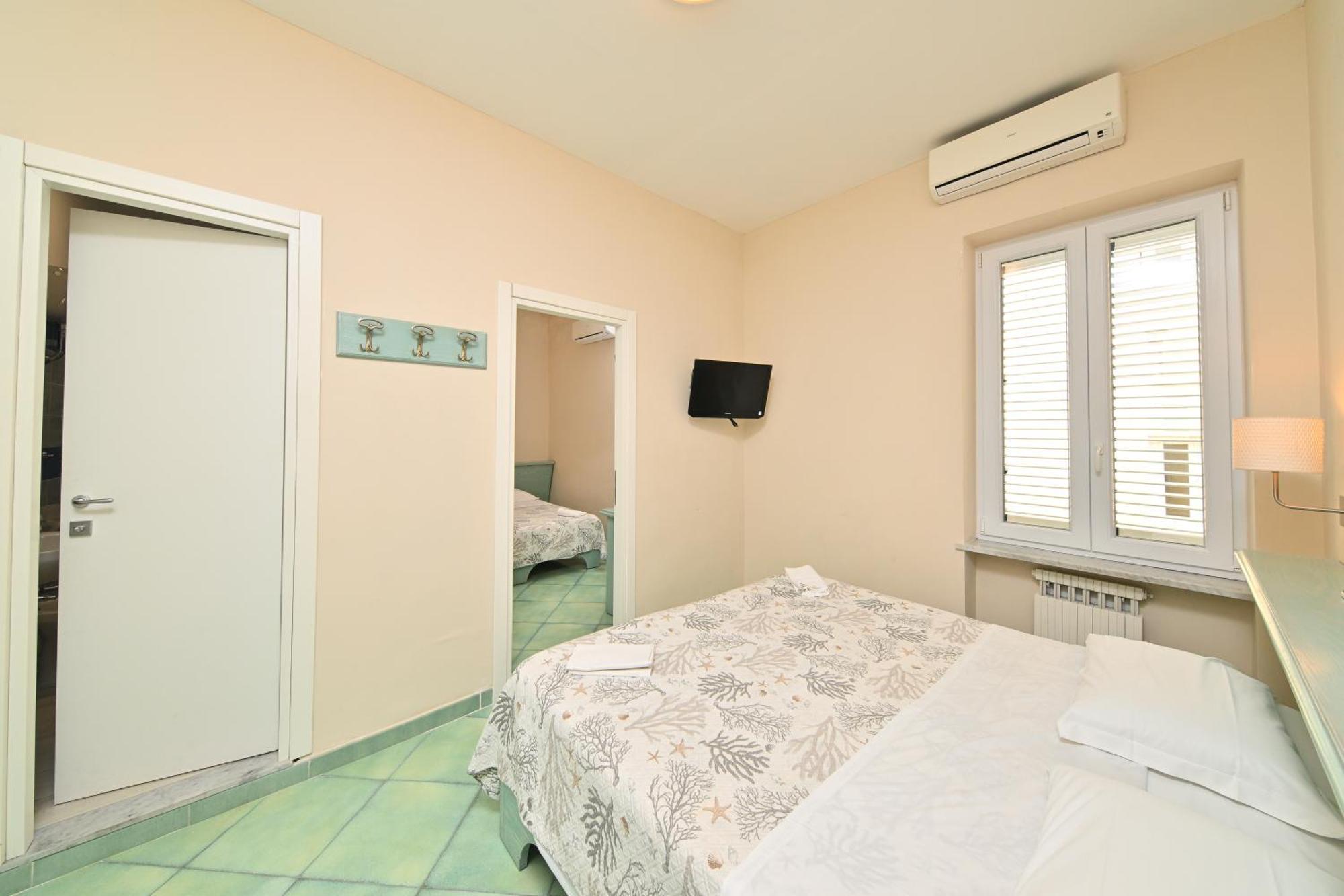 Albergo Atlantic อีสเกีย ภายนอก รูปภาพ