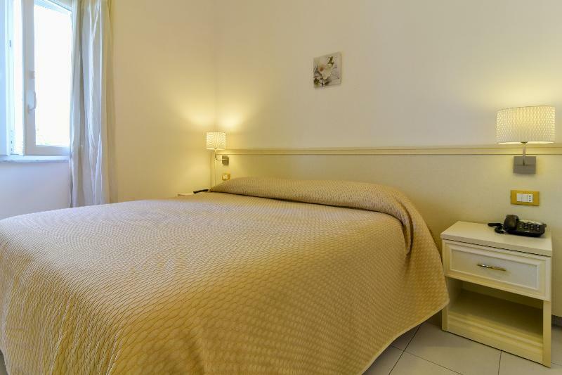 Albergo Atlantic อีสเกีย ภายนอก รูปภาพ